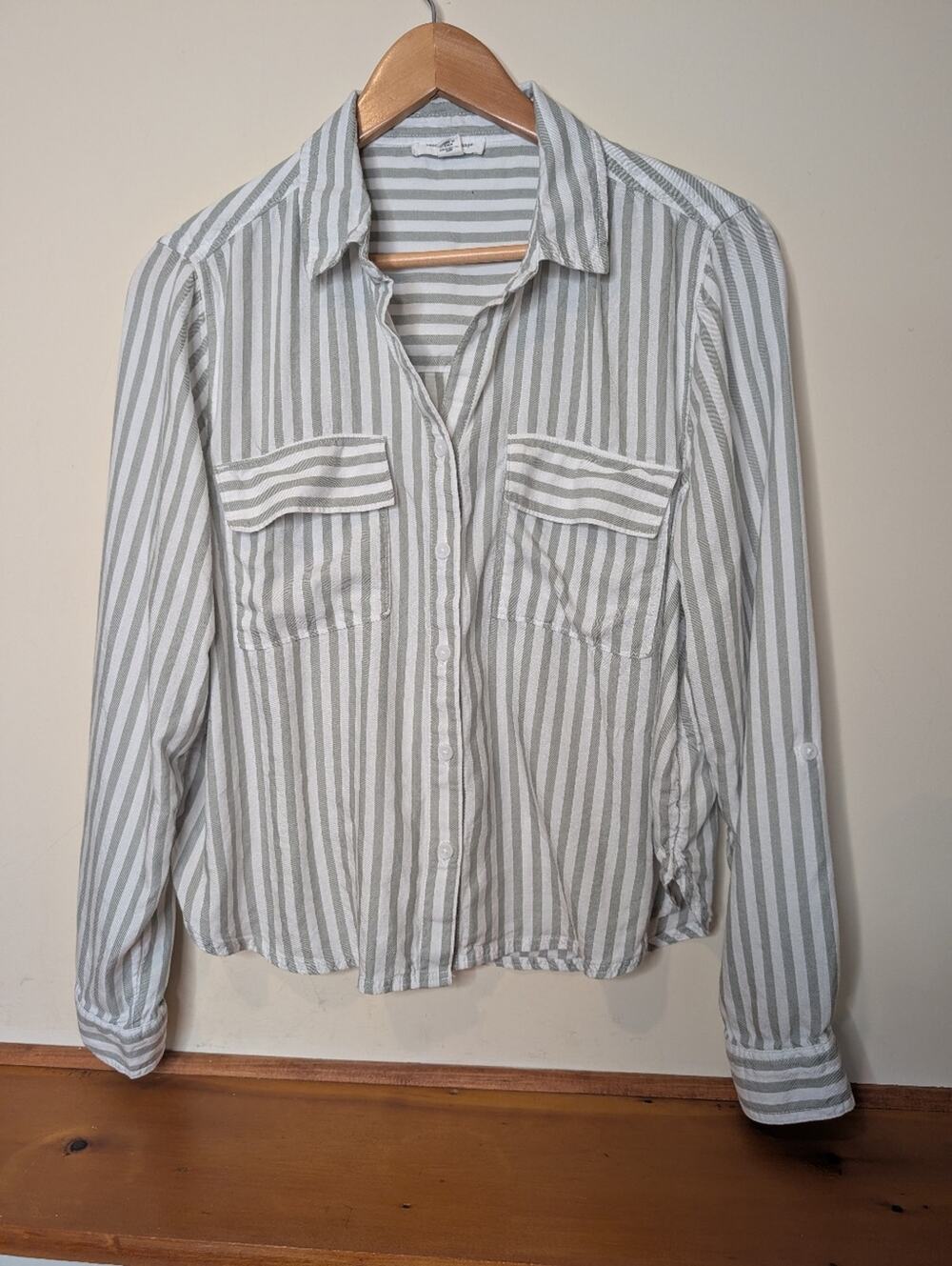 Beach Lunch Lounge Striped Button Down Shirt Green White Rayon Lyocell Size L